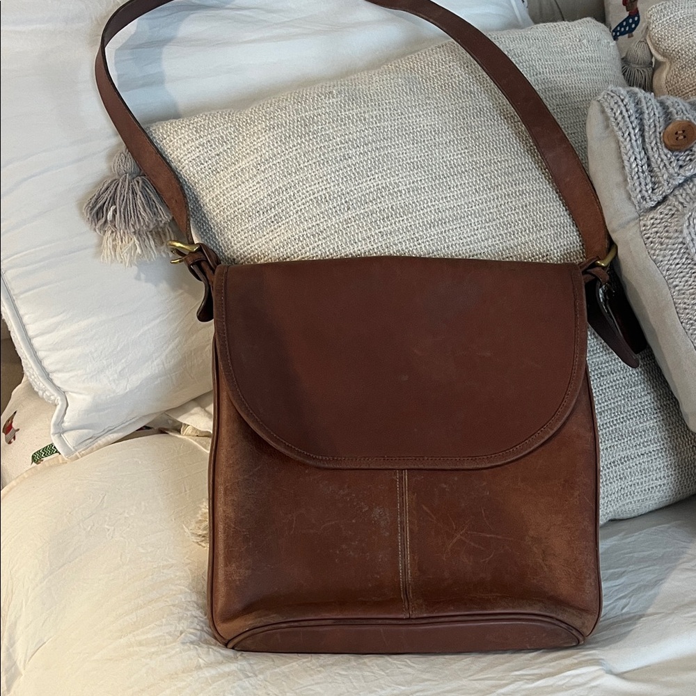 Classic Coach Whitney bag